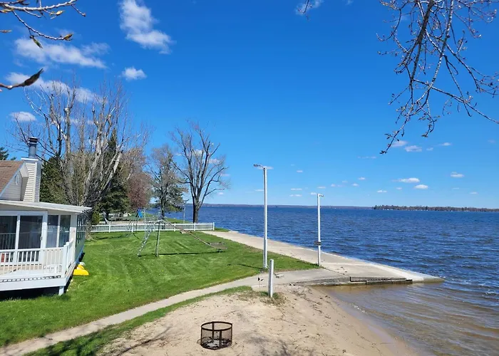 Poplars Lake Life Resort